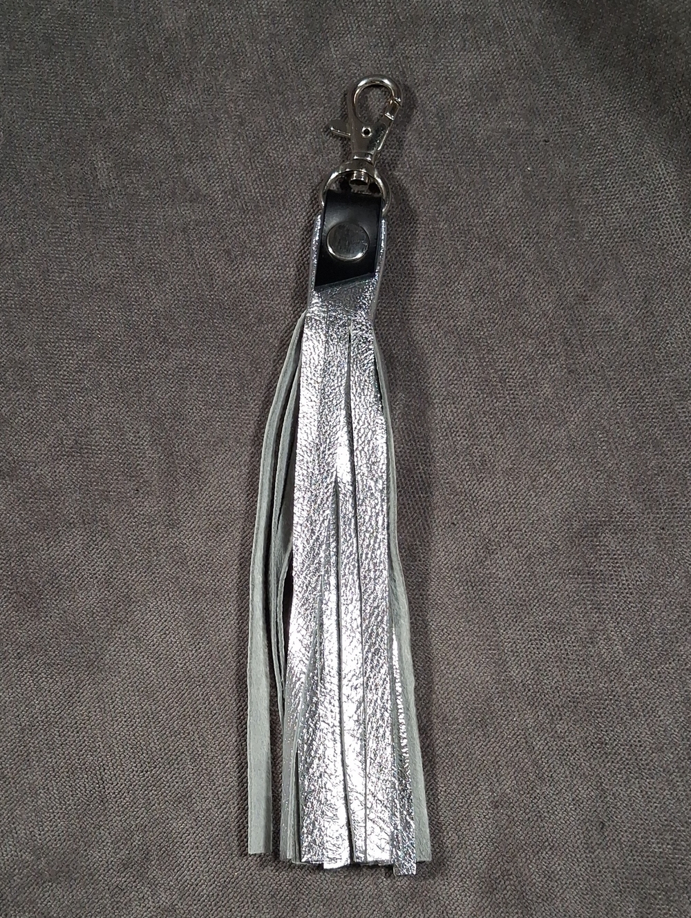 Pip Robins Accessories 7.5" Metallic Silver Leather Clip On Tassle Zip Pull NEW
